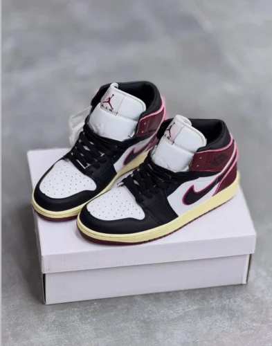 کفش کتونی نایک ایر جردن 1 ساقدار مشکی بنفش بوردو Nike Air Jordan 1 Bordeaux