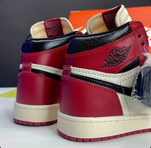 کفش کتونی نایک ایر جردن 1 ساقدار شیکاگو لاست اند فاند Nike Air Jordan 1 Chicago Lost and Found