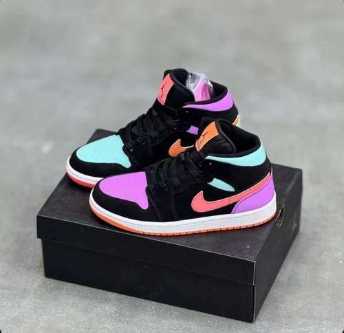 کفش کتونی نایک ایر جردن 1 ساقدار لنگه به لنگه هالوین Nike Air Jordan 1 High Mismatch