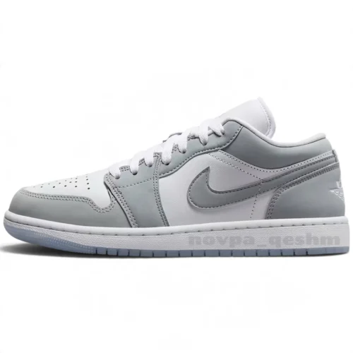 کفش کتونی زنانه نایک ایر جردن 1 لو استیل طوسی سفید ‘Nike Air Jordan 1 Low ‘Stealth