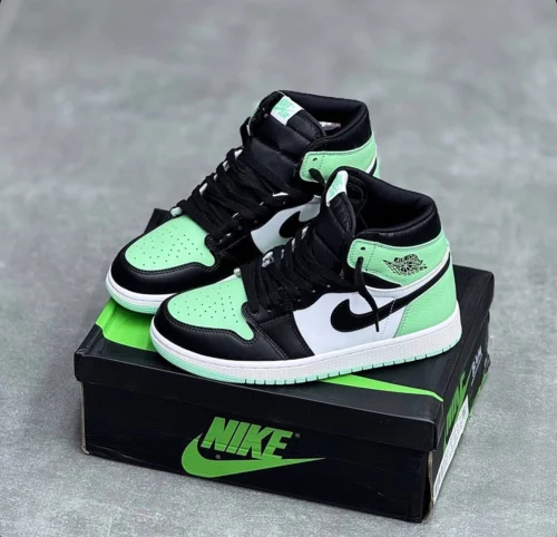 کفش کتونی نایک ایر جردن 1 رترو های OG گرین گلو Nike Air Jordan 1 Retro High OG Green Glow