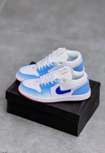 کفش کتونی نایک ایر جردن 1 یونیورسیتی بلو گرادینت Nike Air Jordan 1 Low University Blue Gradient