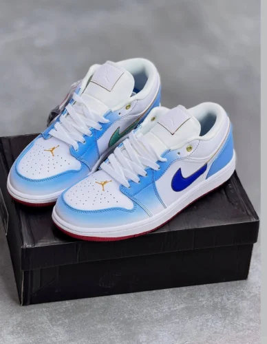 کفش کتونی نایک ایر جردن 1 یونیورسیتی بلو گرادینت Nike Air Jordan 1 Low University Blue Gradient