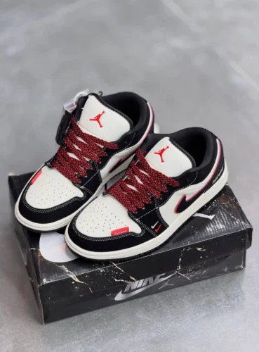 کفش کتونی نایک ایر جردن وان سوپریم کاستوم مشکی قرمز NIKE AIR JORDAN 1 Custom X SUPREME